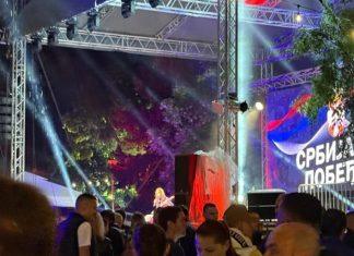 ŽURKA U PIONIRSKOM PARKU: Veličanstvena atmosfera i jasna poruka “Srbija pobeđuje” (FOTO/VIDEO) zurka-u-pionirskom-parku:-velicanstvena-atmosfera-i-jasna-poruka-“srbija-pobeduje”-(foto/video)
