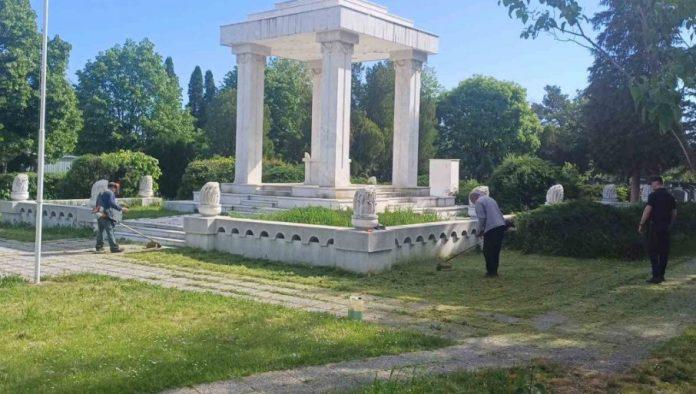 akcija-za-ocuvanje-kulturno-istorijske-bastine:-osudenici-iz-zajecara-pomagali-u-ciscenju-francuskog-vojnog-groblja-u-tom-gradu