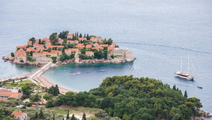 “svetac”-pod-lupom-poslanika:-inicijativa-za-formiranje-anketnog-odbora-za-utvrdivanje-ugovora-o-zakupu-svetog-stefana