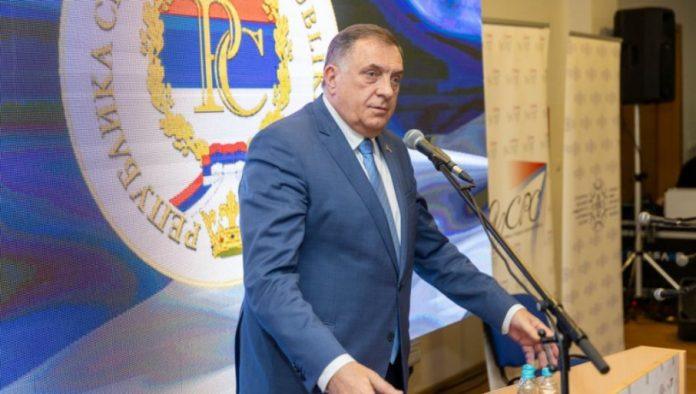 dodik-ostro-porucio:-da-se-mandat-ogranici-na-godinu-ili-dve-i-da-se-pocisti-smece-bivsih-visokih-predstavnika-(video)