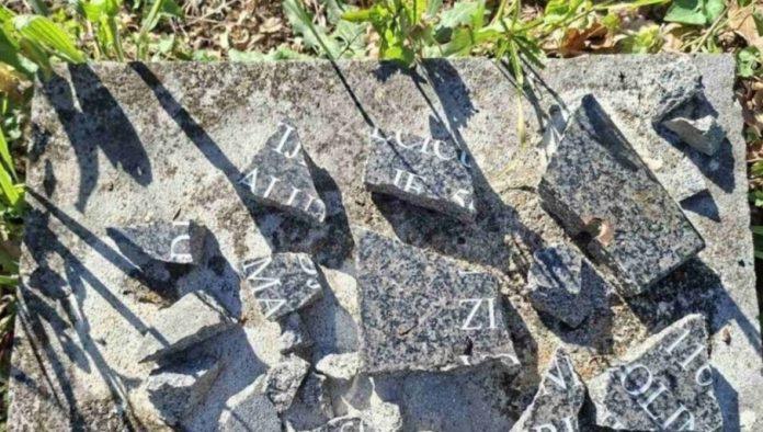 sramno:-ponovo-unisten-spomenik-zrtvama-ustaskog-terora-u-slobostini,-medu-ubijenima-i-deca-(foto)