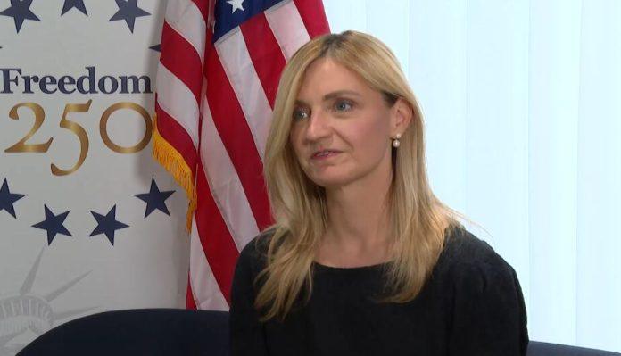 “srbi-su-sjajni-domacini,-zadovoljstvo-mi-je-da-sam-ovde”-ekskluzivan-intervju-sare-rodzers-za-kurir:-expo-2027-predstavlja-priliku-za-dodatno-povezivanje-ljudi