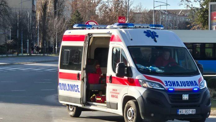 haos-u-centru-nisa!-vozac-autobusa-naglo-zakocio,-povredeno-dete-(15)-i-dve-zene:-hitno-prevezeni-u-klinicki-centar