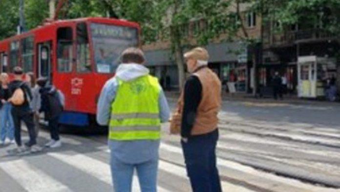 blokaderi-nemaju-granica:-njih-desetak-maltretira-ceo-beograd-(foto)