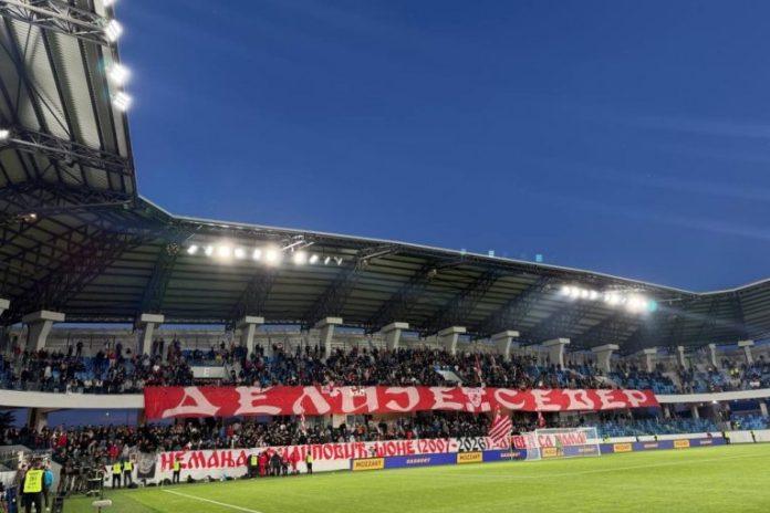 pogledajte-haos-iza-severa!-pojavio-se-snimak-tuce-delija-i-policije-ispred-stadiona-u-loznici!-(video)