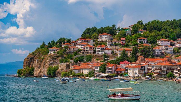 rucak-i-kafa-za-manje-od-10-evra:-ovo-je-najjeftinija-destinacija-u-evropi-za-solo-putovanje,-a-ujedno-je-i-jedna-od-najbezbednijih-zemalja