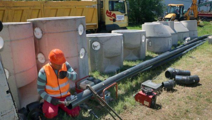zavrsena-polovina-posla:-izgradnja-vakumske-kanalizacije-u-smederevskoj-industriskoj-zoni-(foto)