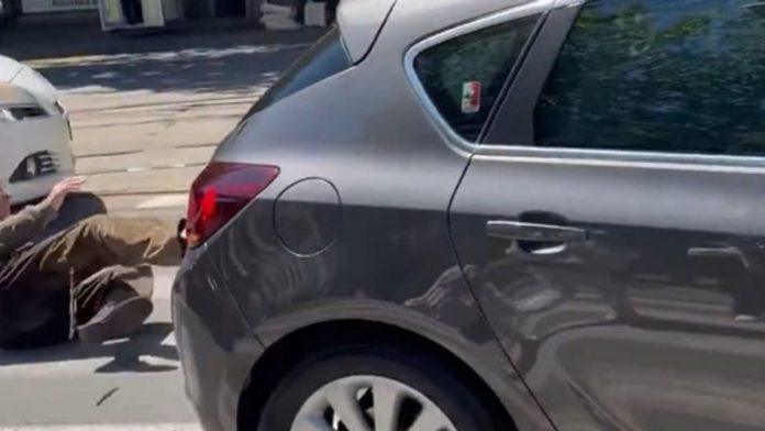 “ovakvi-dogadaji-mogu-dovesti-do-nepredvidivih-i-teskih-posledica”-mup-o-incidentu-tokom-blokade-ispred-pravnog-fakulteta:-“povredena-dvojica-sugradana”