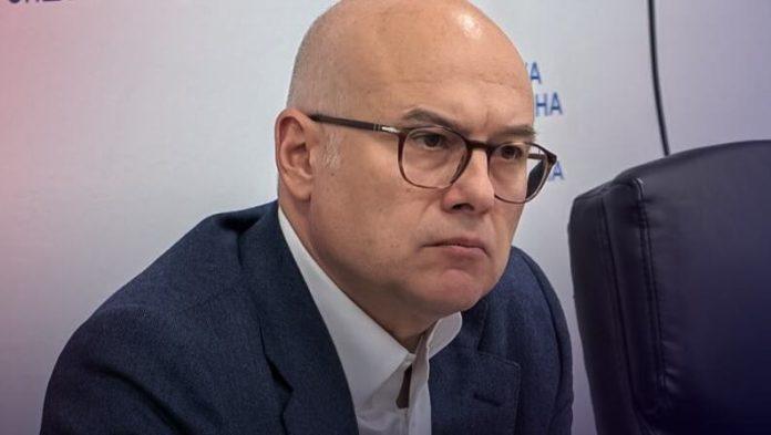 ”blokaderi-se-plase-dijaloga,-jer-nemaju-sta-da-kazu”!-vucevic:-psovke-i-pretnje-nisu-program-za-bolju-srbiju