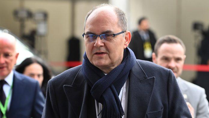 “u-pravom-trenutku”-oglasio-se-stejt-department-o-povlacenju-kristijana-smita