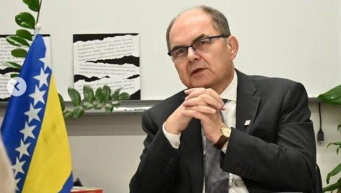 smit-da-srpskoj-preotme-imovinu:-politicko-sarajevo-trazi-da-odlazeci-visoki-predstavnik-sprovede-novi-udar-na-dejton-i-rs