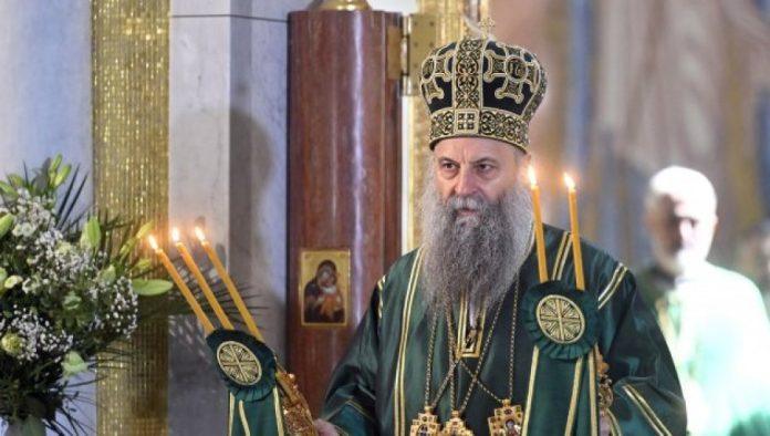 u-pomen-na-spaljivanje-mostiju-svetog-save:-patrijarh-porfirije-sluzio-liturgiju-u-hramu-na-vracaru