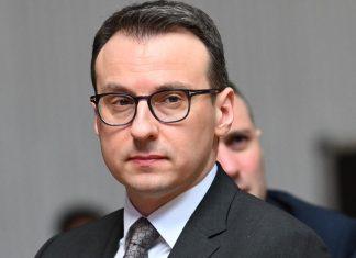 “PRIBOJAVA SE VUČIĆA” Petković: Kurti izmišlja nepostojeće pretnje dok koči normalizaciju odnosa “pribojava-se-vucica”-petkovic:-kurti-izmislja-nepostojece-pretnje-dok-koci-normalizaciju-odnosa