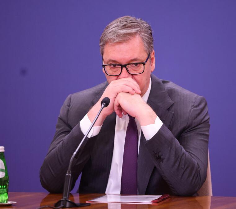 ko-stoji-iza-napada-na-vucica-i-porodicu-predsednika?-lazi-o-restoranu-plasirao-osudeni-kriminalac-–-sin-vesne-medenice-–-pod-zastitom-kavackog-klana ko-stoji-iza-napada-na-vucica-i-porodicu-predsednika?-lazi-o-restoranu-plasirao-osudeni-kriminalac-–-sin-vesne-medenice-–-pod-zastitom-kavackog-klana