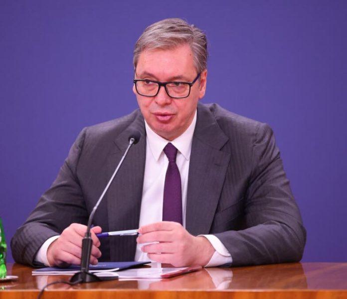 “kada-me-ljudi-iz-dps-a-napadaju,-to-je-za-mene-velika-pohvala”-vucic:-vas-je-mnogo-lepo-gledati,-sa-svim-tim-narko-dilerima-uz-vas