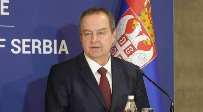 mup-se-hitno-oglasio,-najostrije-demantuju-izmisljotine!-ministar-dacic-nije-u-bolnici,-obavlja-redovne-duznosti:-on-je-doneo-odluku-o-smeni-veselina-milica