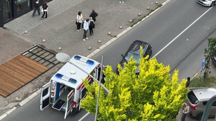 oboren-pesak-u-novom-sadu-policija-i-hitna-pomoc-na-terenu