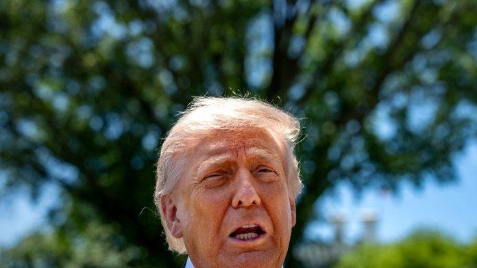 tramp-je-dobio-noz-u-leda!-ovo-sto-su-mu-uradili-u-americi-ce-ga-dovesti-do-ludila:-“blokiran-je-pokusaj-da-se-otme-milijarda!”