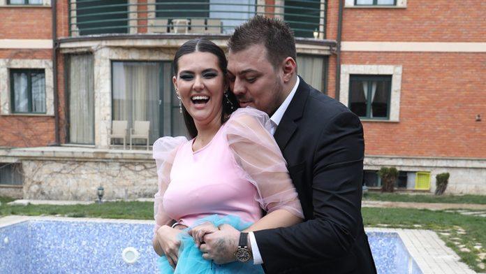 (foto)-zeni-slobe-vasica-se-slosilo,-zavrsila-u-hitnoj-muz-joj-je-u-bolnici-laza-lazarevic,-a-ona-se-oglasila:-“molim-vas-za-razumevanje”,-prikacena-na-infuziju
