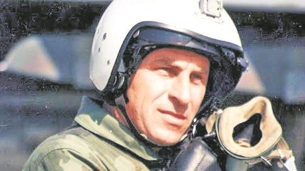 milenko-je-poginuo-u-borbi-protiv-nato-eskadrile-na-nebu-iznad-valjeva:-dan-secanja-na-cuvenog-pilota,-27-godina-od-pogibije milenko-je-poginuo-u-borbi-protiv-nato-eskadrile-na-nebu-iznad-valjeva:-dan-secanja-na-cuvenog-pilota,-27-godina-od-pogibije