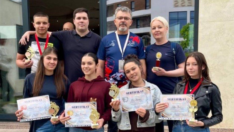 zlatne-ruke-osvojile-pet-medalja:-uspeh-ucenika-farmaceutsko-fizioterapeutske-skole-na-takmicenju-u-masazi-(foto) zlatne-ruke-osvojile-pet-medalja:-uspeh-ucenika-farmaceutsko-fizioterapeutske-skole-na-takmicenju-u-masazi-(foto)