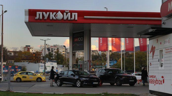 racun-od-3-milijarde-evra-na-stolu:-sta-se-krije-iza-sukoba-lukoila-i-bugarske-oko-najvece-rafinerije-u-regionu