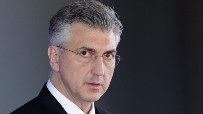 “ne-mogu-vlada-i-ministri-da-uticu-na-sudove”-plenkovic-najavio-promene-zakona-nakon-ubistva-tinejdzera-u-drnisu:-“mogli-su-da-predvide,-a-ne-da-im-predmet-ostane-u-fioci”