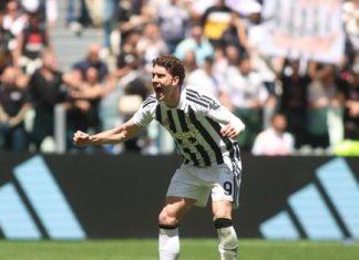 Isplivao snimak sukoba: Evo zbog čega je Juventus kaznio Vlahovića! /VIDEO/ isplivao-snimak-sukoba:-evo-zbog-cega-je-juventus-kaznio-vlahovica!-/video/
