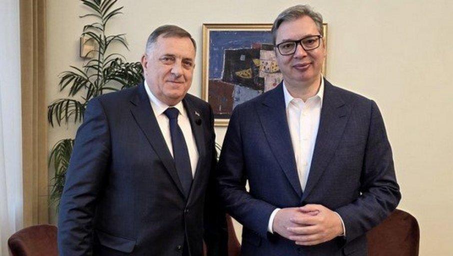 “u-narednim-danima-vazne-odluke”-vucic-razgovarao-sa-dodikom:-sastanak-o-svim-vaznim-temama-od-znacaja-za-gradane-srbije-i-srpske “u-narednim-danima-vazne-odluke”-vucic-razgovarao-sa-dodikom:-sastanak-o-svim-vaznim-temama-od-znacaja-za-gradane-srbije-i-srpske