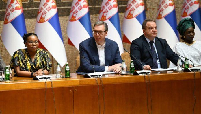 “vi-ste-most-prijateljstva-i-bogatstvo-srbije”-vucic-o-studentima-iz-afrike