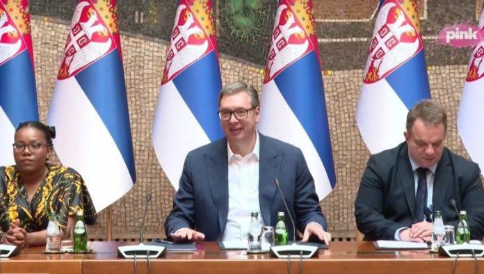 vucic-na-obelezavanju-15.-godisnjice-programa-svet-u-srbiji:-ponosno-stojimo-uz-slobodarske-africke-narode-(video)