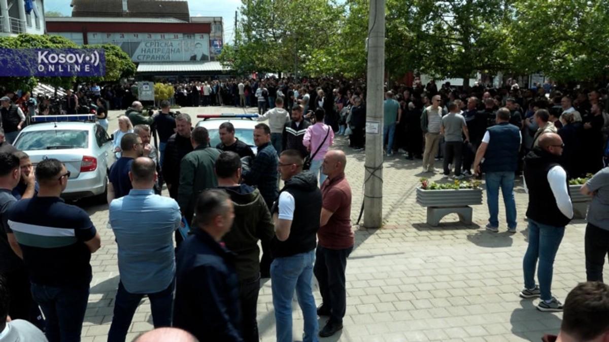 veliki-skup-podrske-uhapsenima-u-gracanici:-“srpski-narod-ce-odabrati-pravu-stranu” veliki-skup-podrske-uhapsenima-u-gracanici:-“srpski-narod-ce-odabrati-pravu-stranu”