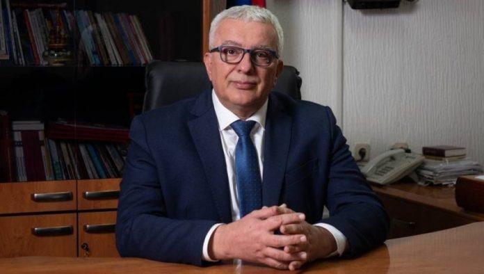 andrija-mandic-pred-21.-maj:-nije-sporno-sto-ides-na-prijem,-sporno-je-sta-time-priznajes