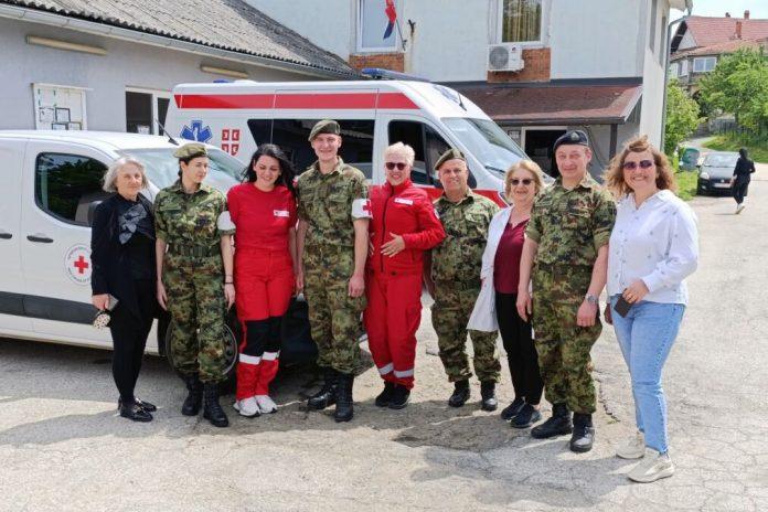 vojni-lekari-obisli-zabacena-sela-srbije:-pregledi,-kucne-posete-i-pomoc-za-najugrozenije!