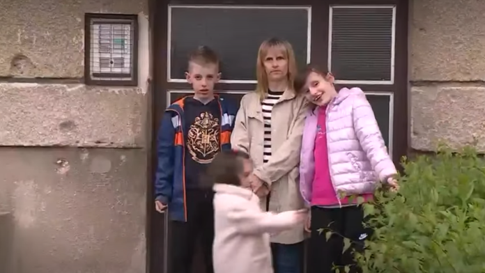 otac-poginuo-na-gradevini,-majka-ostala-sama-sa-troje-dece-zeljko-mitrovic-pomogao-porodici-nezir-i-otkrio-zasto-posebno-voli-sarajevo-(video)