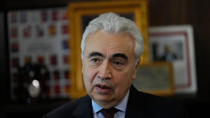 trziste-nafte-bi-uskoro-moglo-da-ude-u-crvenu-zonu!-birol:-zalihe-padaju-pred-letnju-sezonu-putovanja