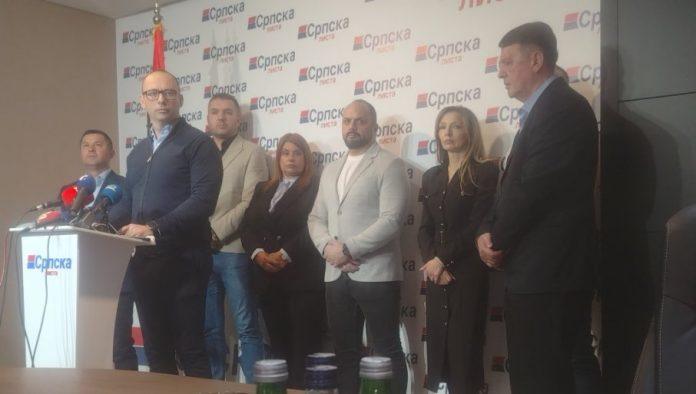 predizborni-desant-na-nase-skole-i-bolnice:-ocekivano-hapsenje-srpskih-direktora-obrazovnih-i-zdravstvenih-ustanova-na-kim