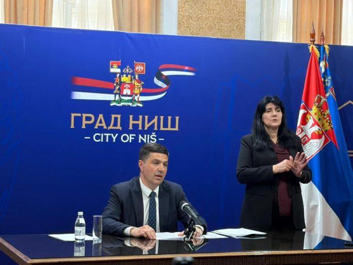 nis-u-borbi-za-cistiji-vazduh:-uredaj-za-preciscavanje-vazduha-za-svaku-ucionicu!