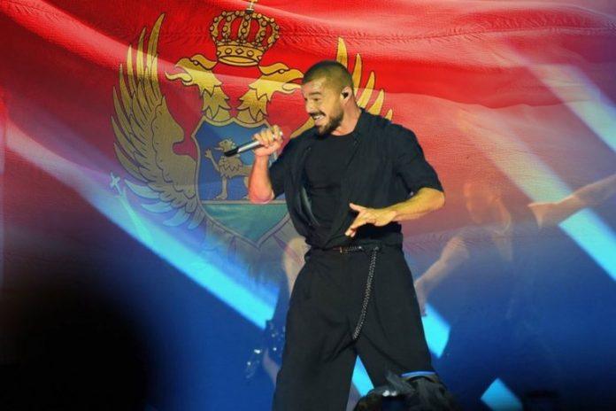 hitno-prekinut-nastup-rikija-martina:-drama-na-proslavi-dana-nezavisnosti-crne-gore-–-ljudi-panicno-bezali