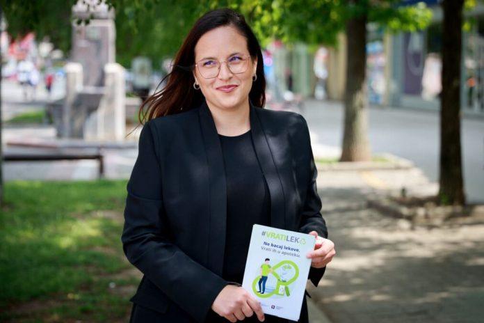 pavkov-najavila-pilot-projekat-za-upravljanje-farmaceutskim-otpadom:-ne-bacaj-lekove,-vrati-ih-u-apoteku