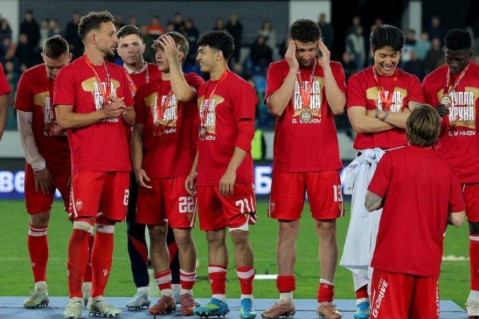 “romanticari”-pokvarili-slavlje:-nakon-13-godina-ofk-beograd-je-pobedio-crvenu-zvezdu-na-marakani!