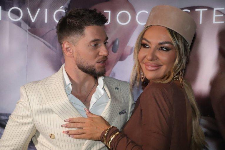 porodila-se-iva-bojanovic:-supruga-joce-stefanovica-na-svet-donela-decaka! porodila-se-iva-bojanovic:-supruga-joce-stefanovica-na-svet-donela-decaka!