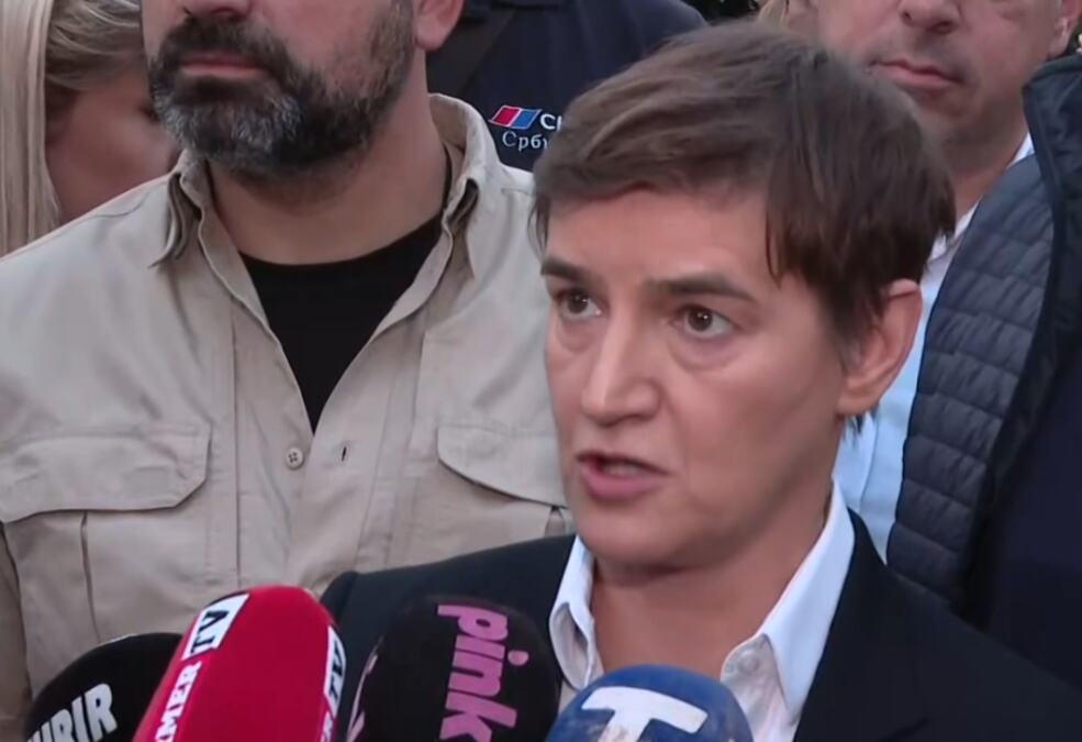 ovo-sto-rade-blokaderi-je-zlocin-nad-nasim-narodom!-ana-brnabic-iz-pionirskog-parka-dok-traje-nasilje-blokadera:-policija-reaguje-suzdrzano-da-bi-sacuvala-mir ovo-sto-rade-blokaderi-je-zlocin-nad-nasim-narodom!-ana-brnabic-iz-pionirskog-parka-dok-traje-nasilje-blokadera:-policija-reaguje-suzdrzano-da-bi-sacuvala-mir