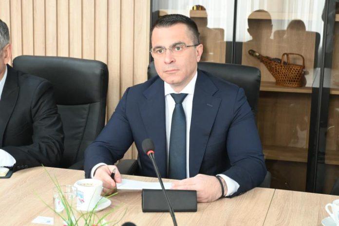 ministar-milicevic-o-skupu-na-slaviji:-“nema-vizije-ni-programa,-gradani-hoce-stabilnost-i-rezultate”