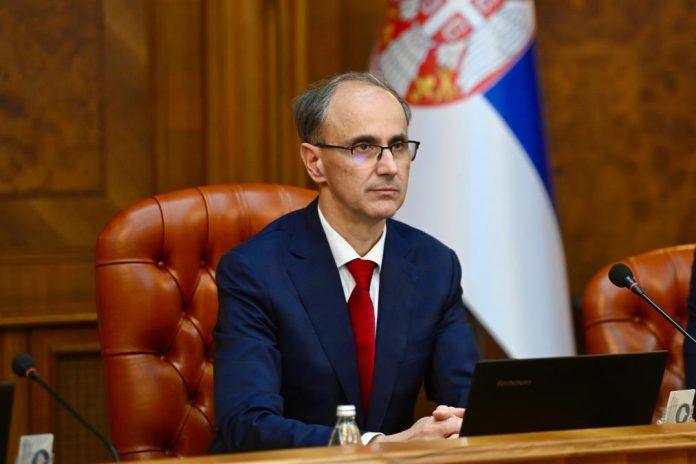“srbiji-su-potrebni-mir-i-dijalog!”-premijer-macut-najostrije-osudio-blokadersko-nasilje-u-beogradu:-sukobi-s-policijom-nisu-deo-politicke-borbe!
