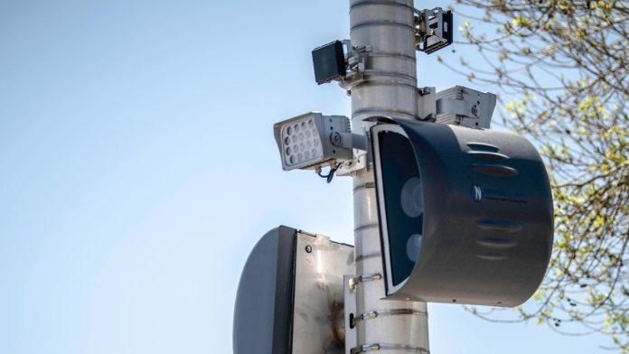 stari-trik-vozaca-vise-ne-prolazi!-ako-planirate-put-u-ovu-evropsku-zemlju,-budite-debelom-na-oprezu:-kada-ugledate-novi-radar,-kazna-je-vec-napisana!