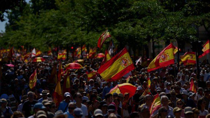 spaniji-fali-700.000-stanova!-troskovi-stanovanja-skocili:-masovni-protesti-u-madridu-zbog-paprenih-kirija