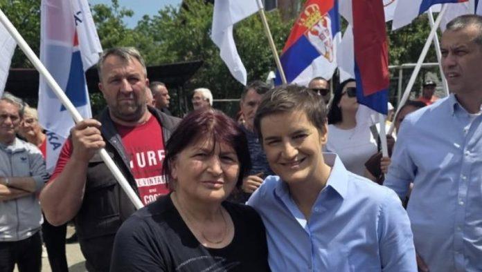 “srbija-pobeduje!”-brnabic-provela-dan-sa-sugradanima-u-aleksincu:-mnogo-sam-cula,-mnogo-naucila-(foto)