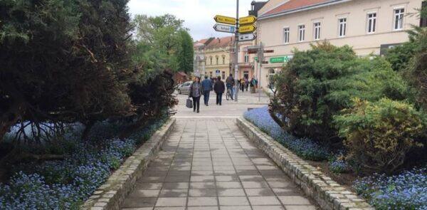 mitrovica-ulaganjem-od-1,6-milijardi-menja-kljucne-ulice!-svetog-dimitrija-dobija-biciklisticke-staze,-parking-i-potpuno-novi-izgled mitrovica-ulaganjem-od-1,6-milijardi-menja-kljucne-ulice!-svetog-dimitrija-dobija-biciklisticke-staze,-parking-i-potpuno-novi-izgled