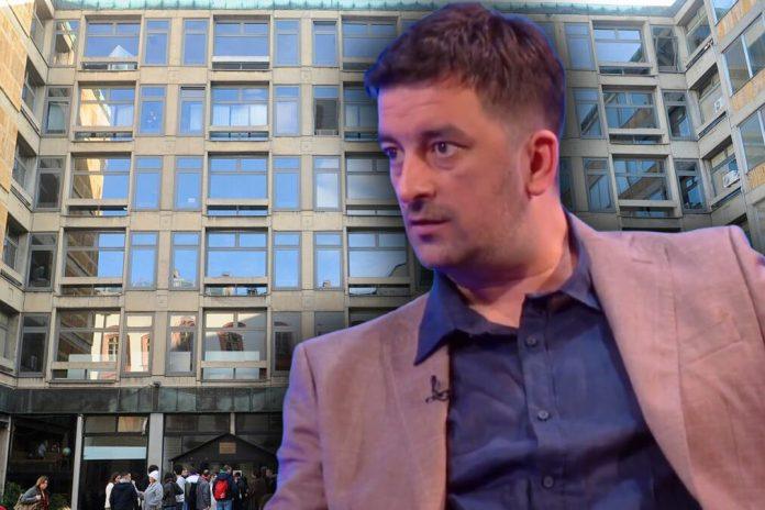 skandal-u-“utisku-nedelje”!-pogibija-studentkinje-na-filozofskom-fakultetu-proglasena-licnim-cinom-–-novinar-zamera-sto-su-ispitani-dekan-i-rektor-(video)
